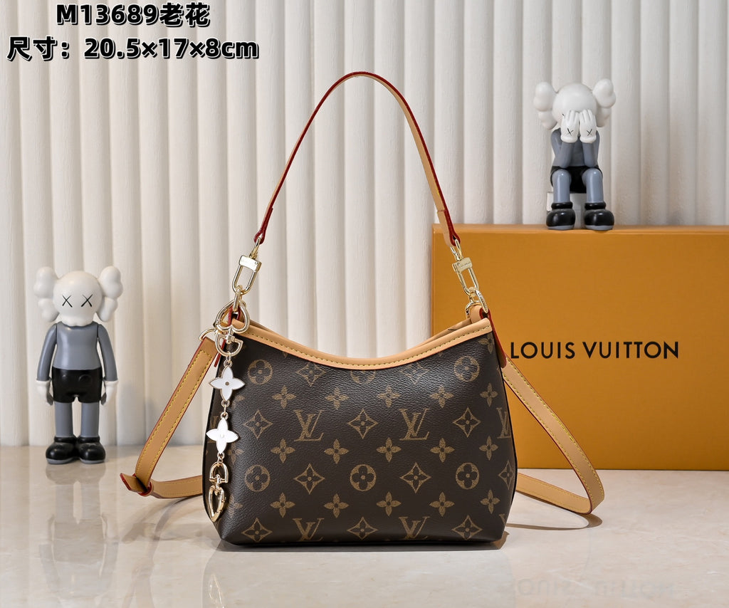 146PE111B Popular leather bag