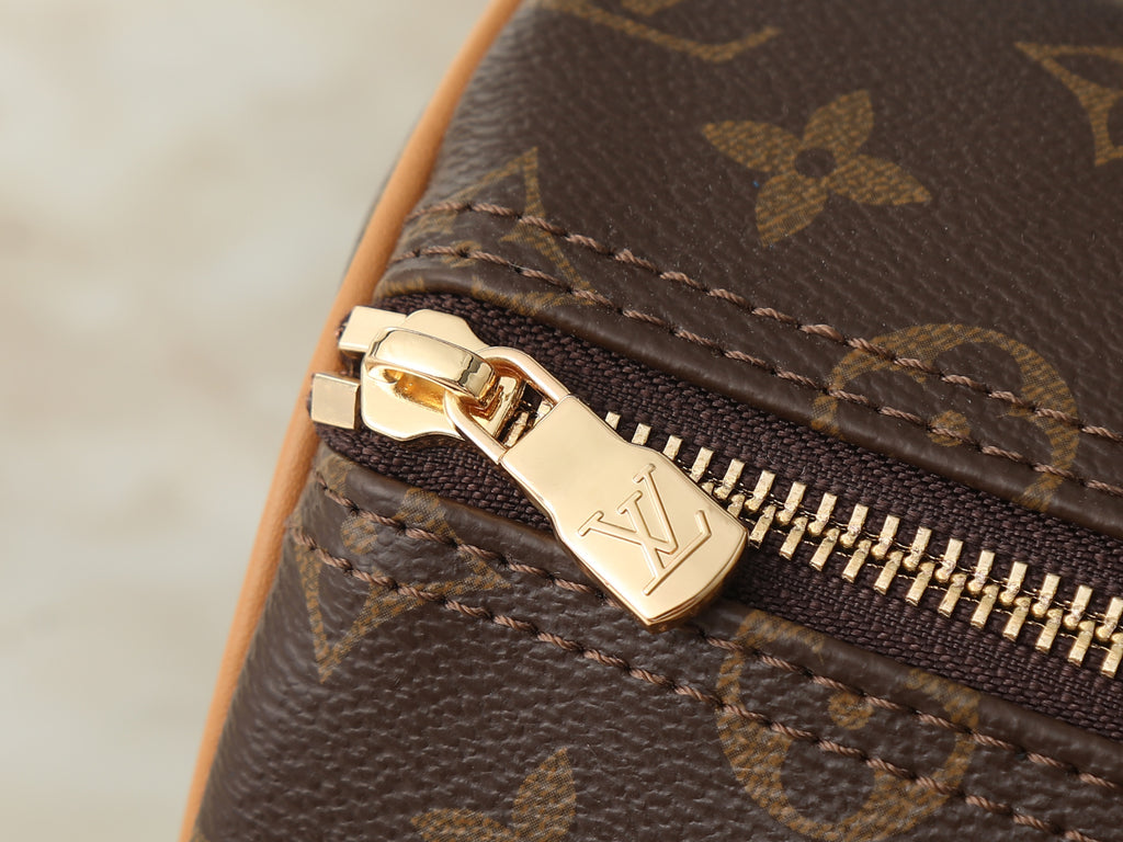 156NE21B Popular leather bag