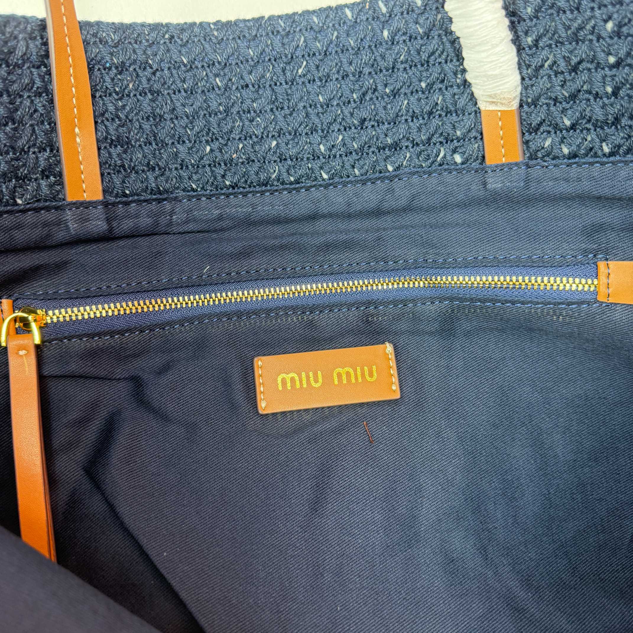 B1P46A166 Popular woven bags