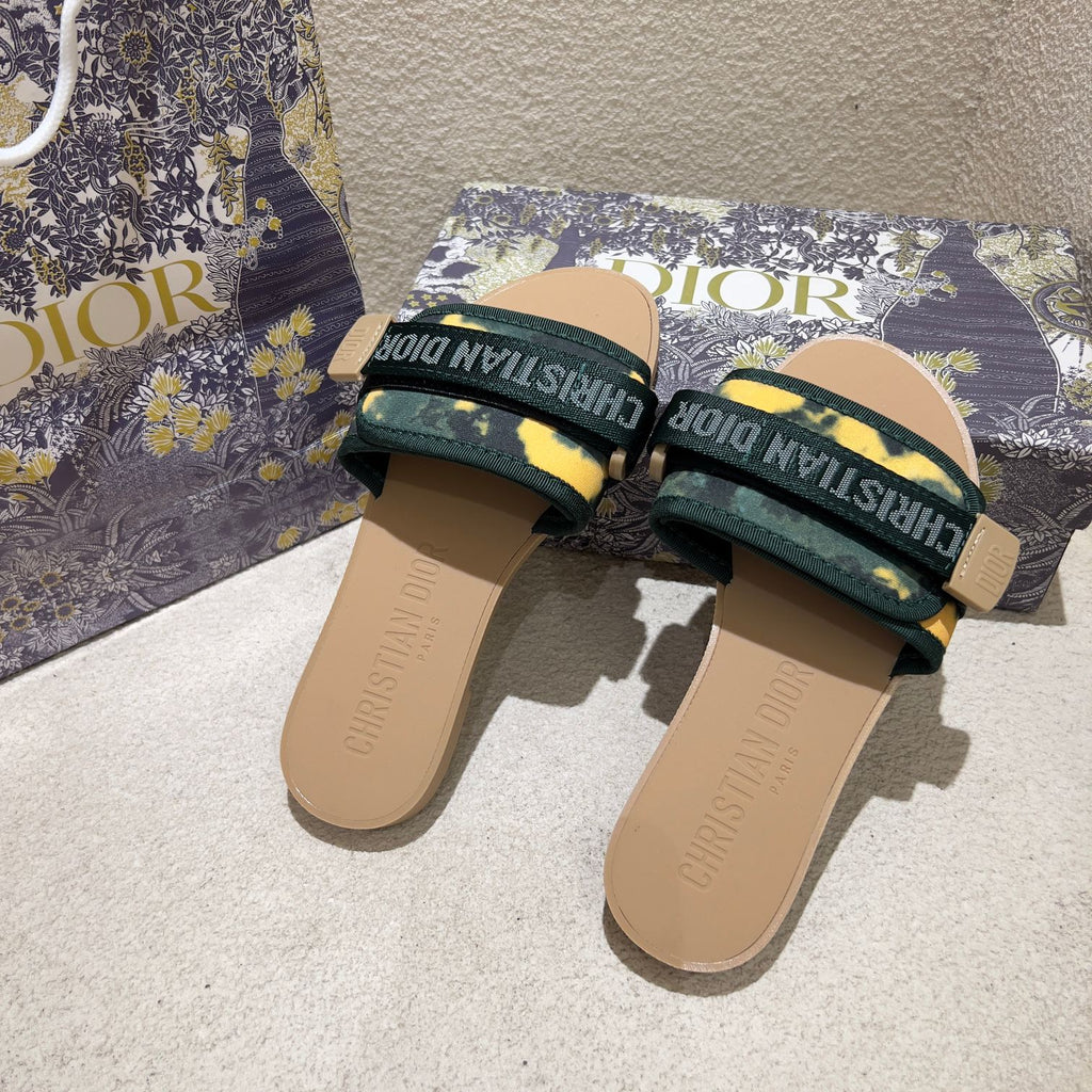 14D18Z Popular slippers