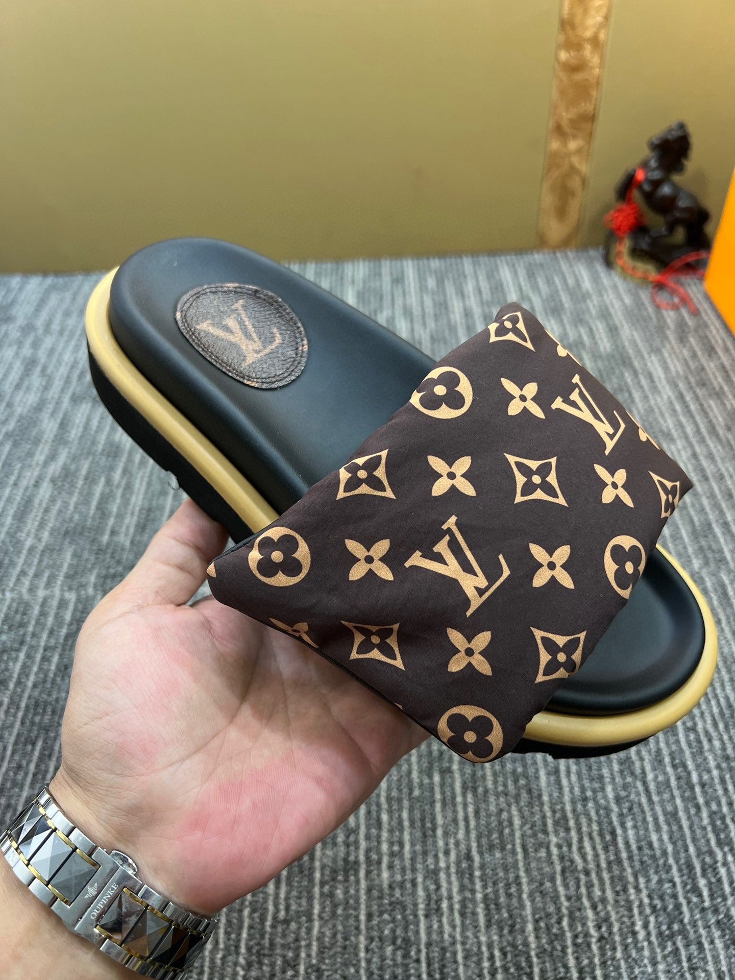 5XF120Z Popular leather quality Slippers