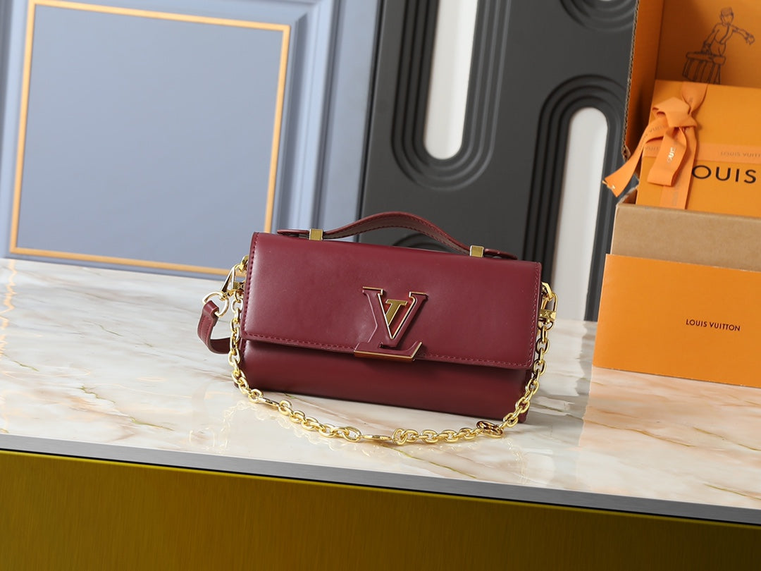 15RE145B Popular leather bag