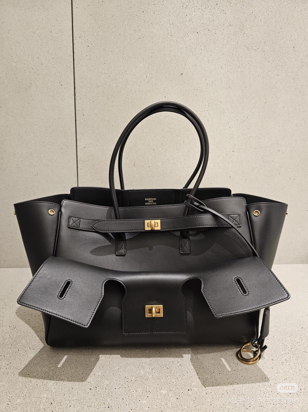B1R46J1 Popular leather bags