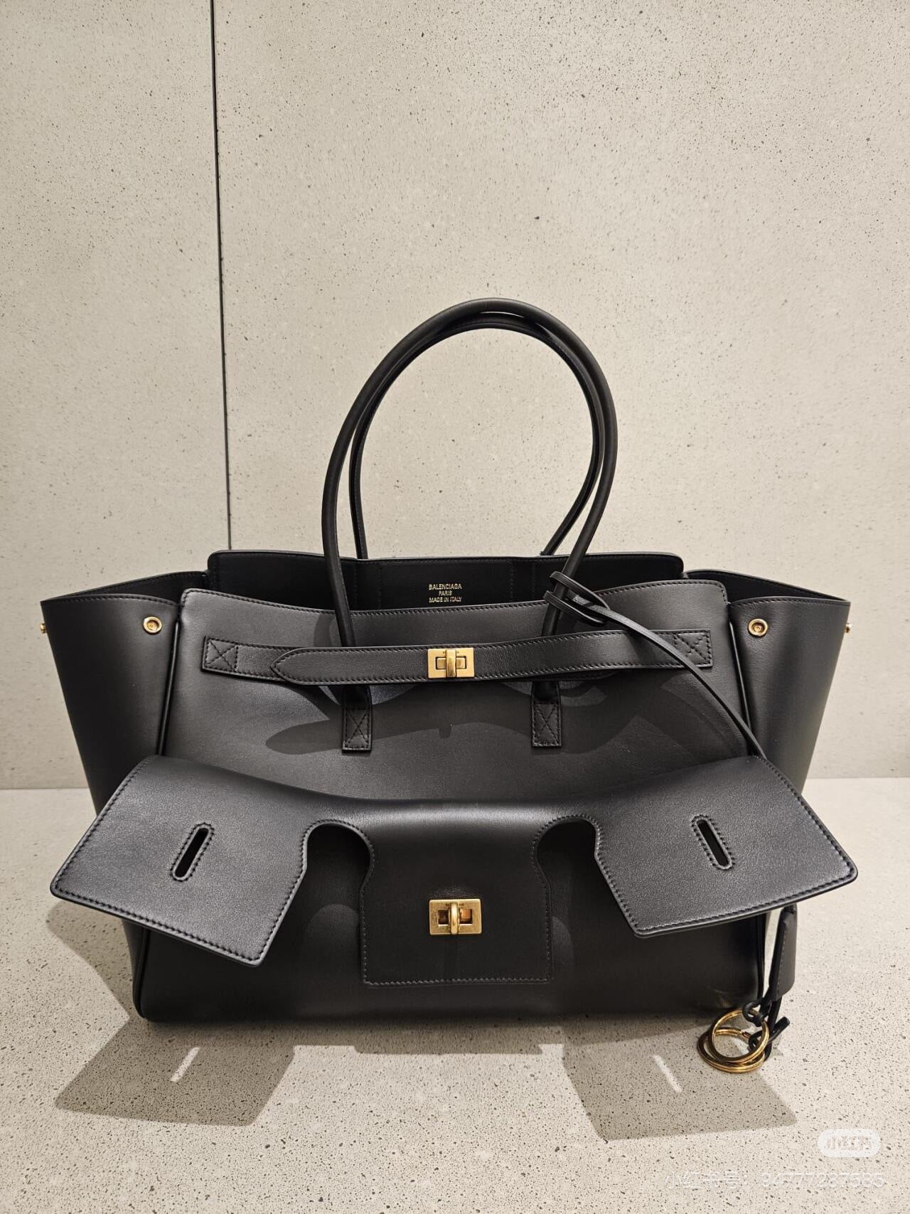 B1R46J1 Popular leather bags