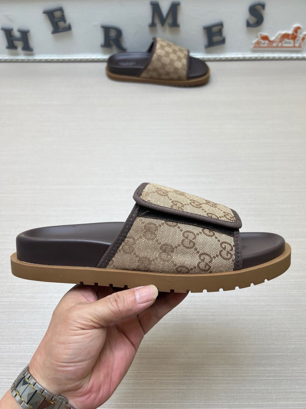 5LB231Z Popular Slippers