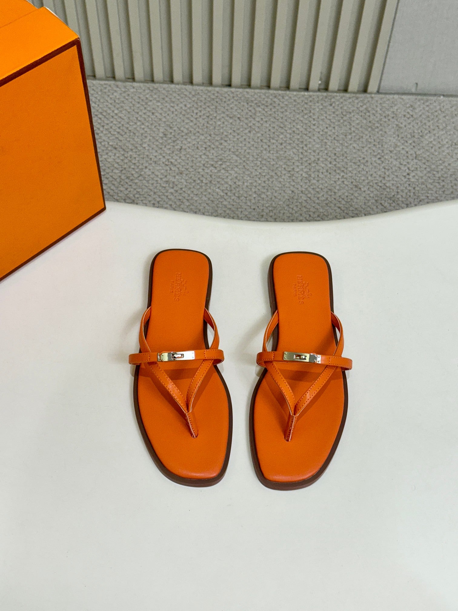 Z2X66H7 Popular high-quality leather Shoes