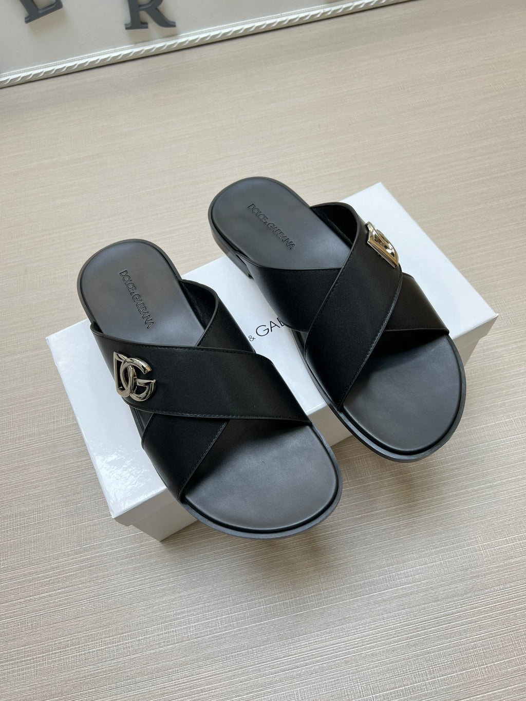 54A93Z Popular slippers