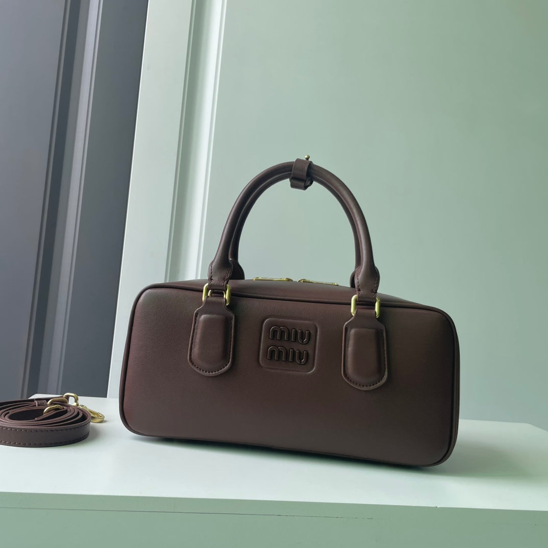 146PA151B Popular leather bags