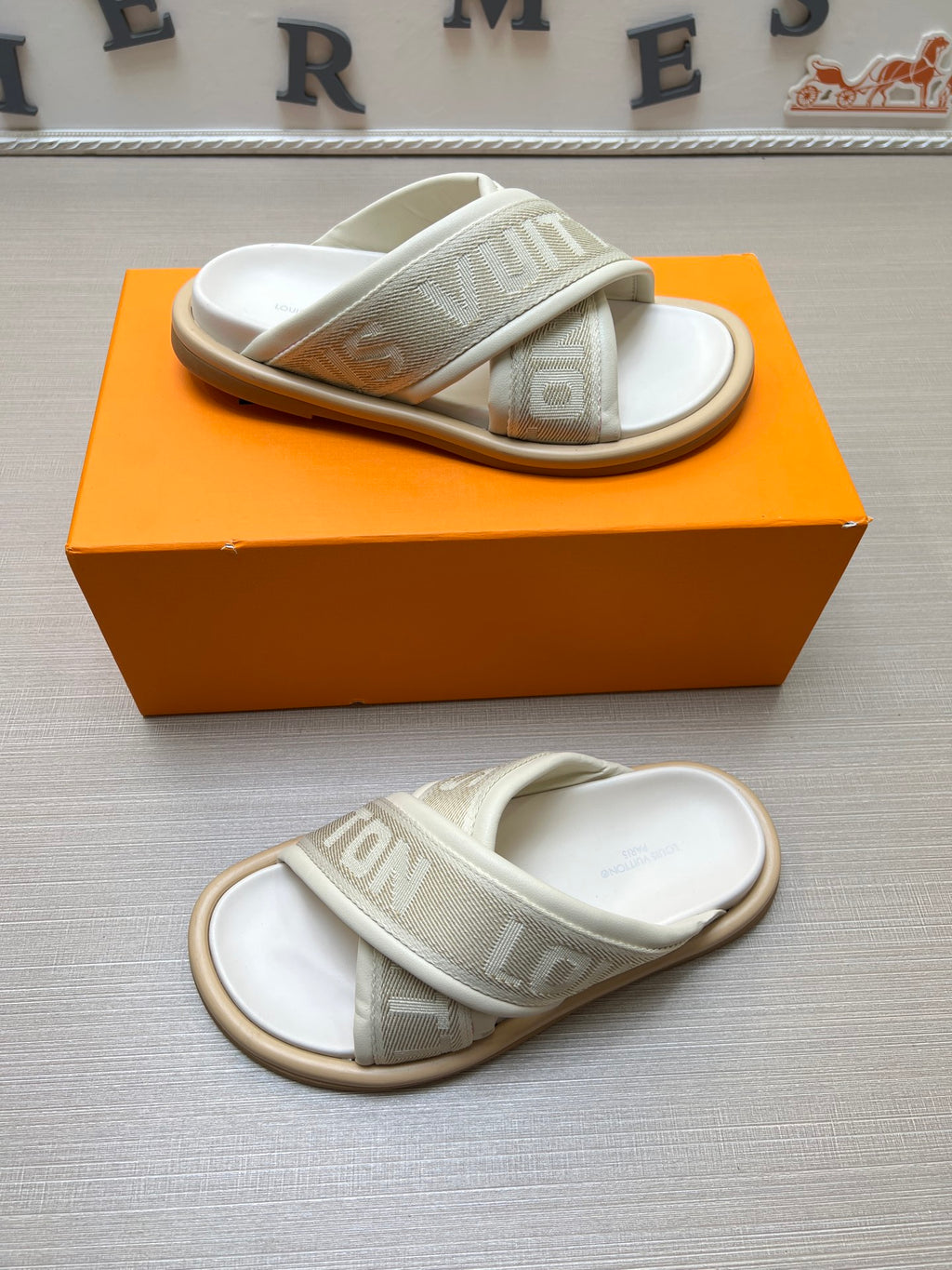 535ZE271Z Popular Slippers