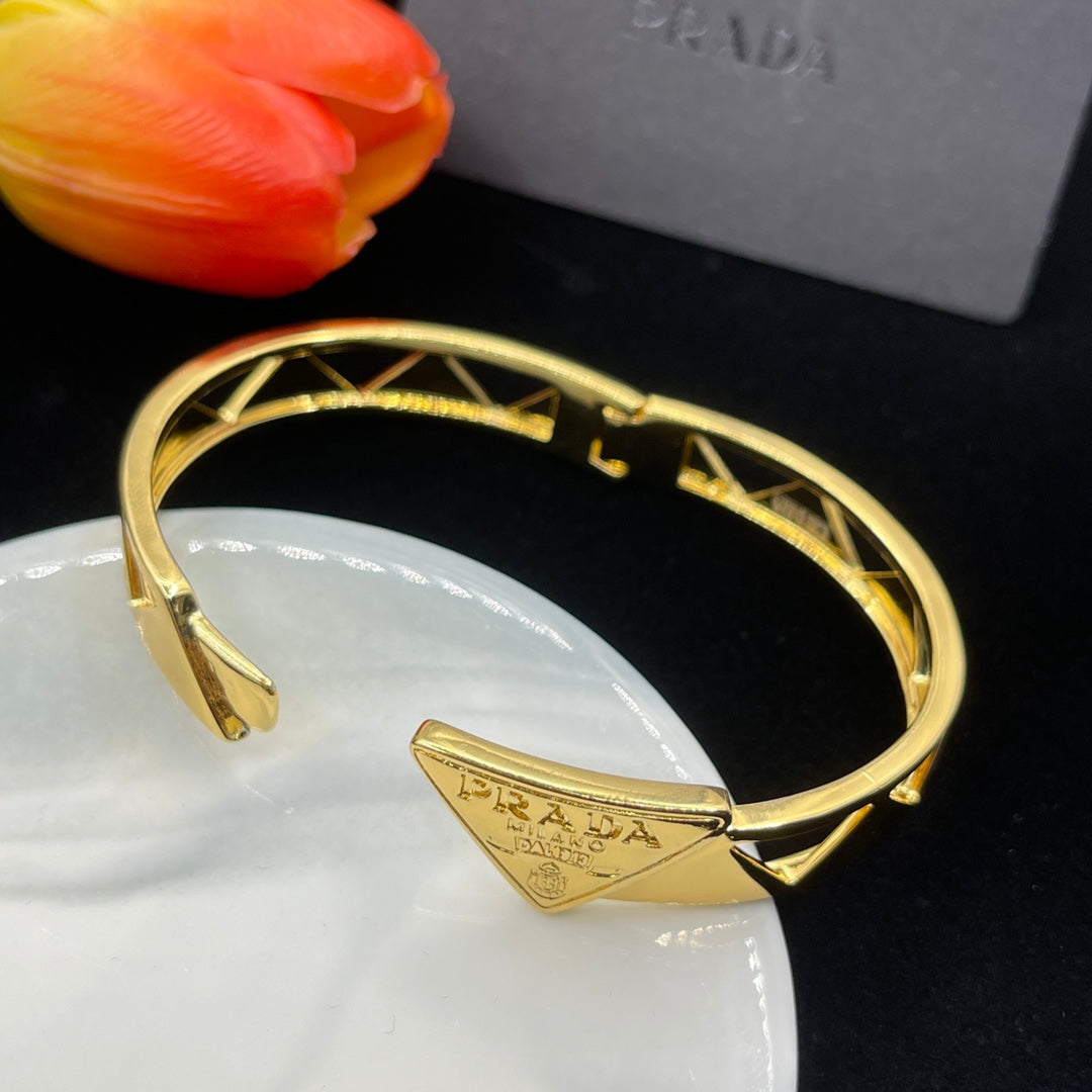 1YPD72K  Popular Bracelets