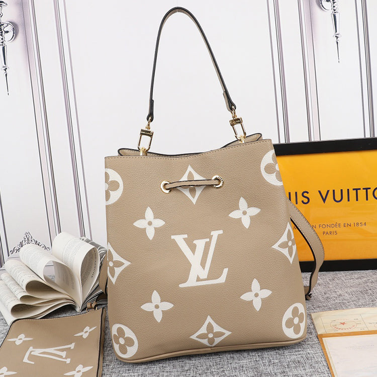 2E04B Popular leather bag 