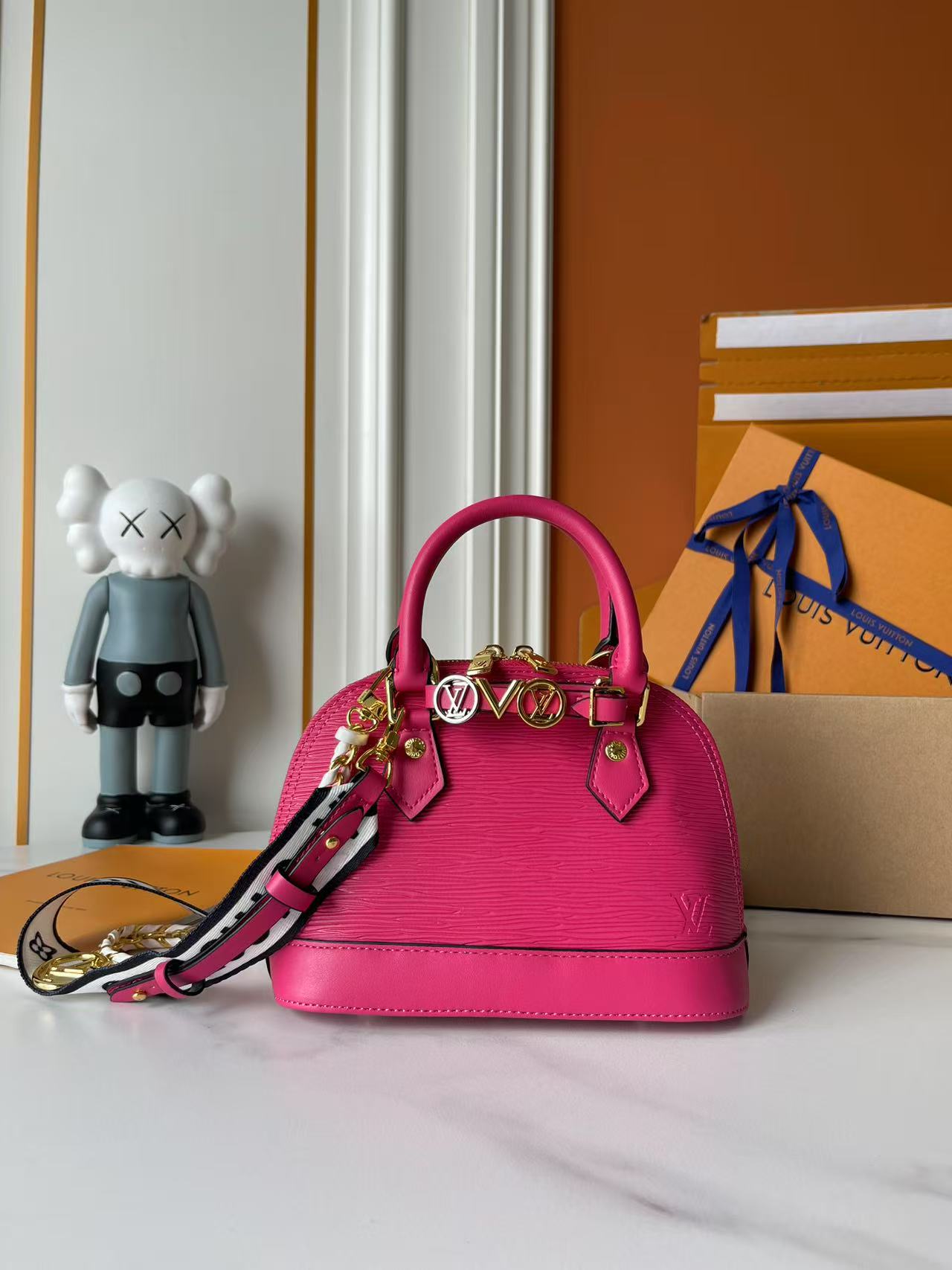 146PE95B Popular leather bag