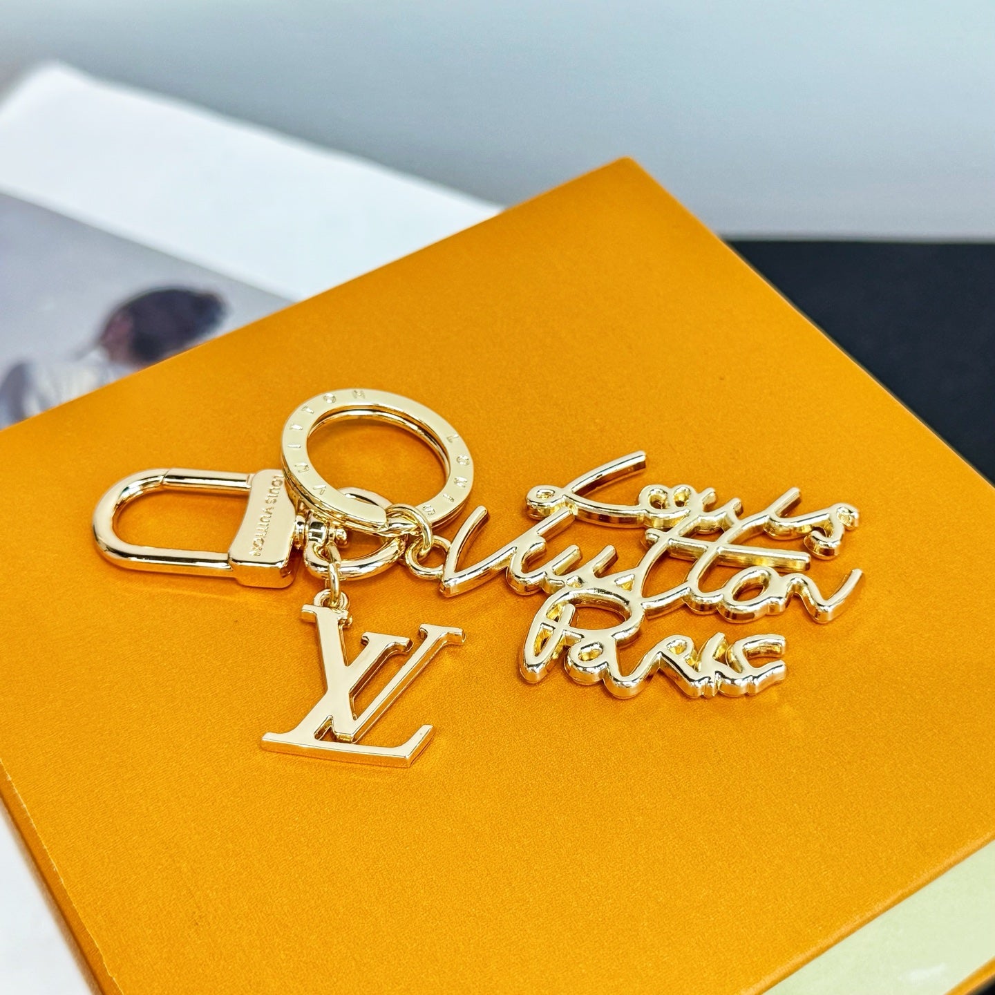 35QE33A Popular bag 's charms accessories