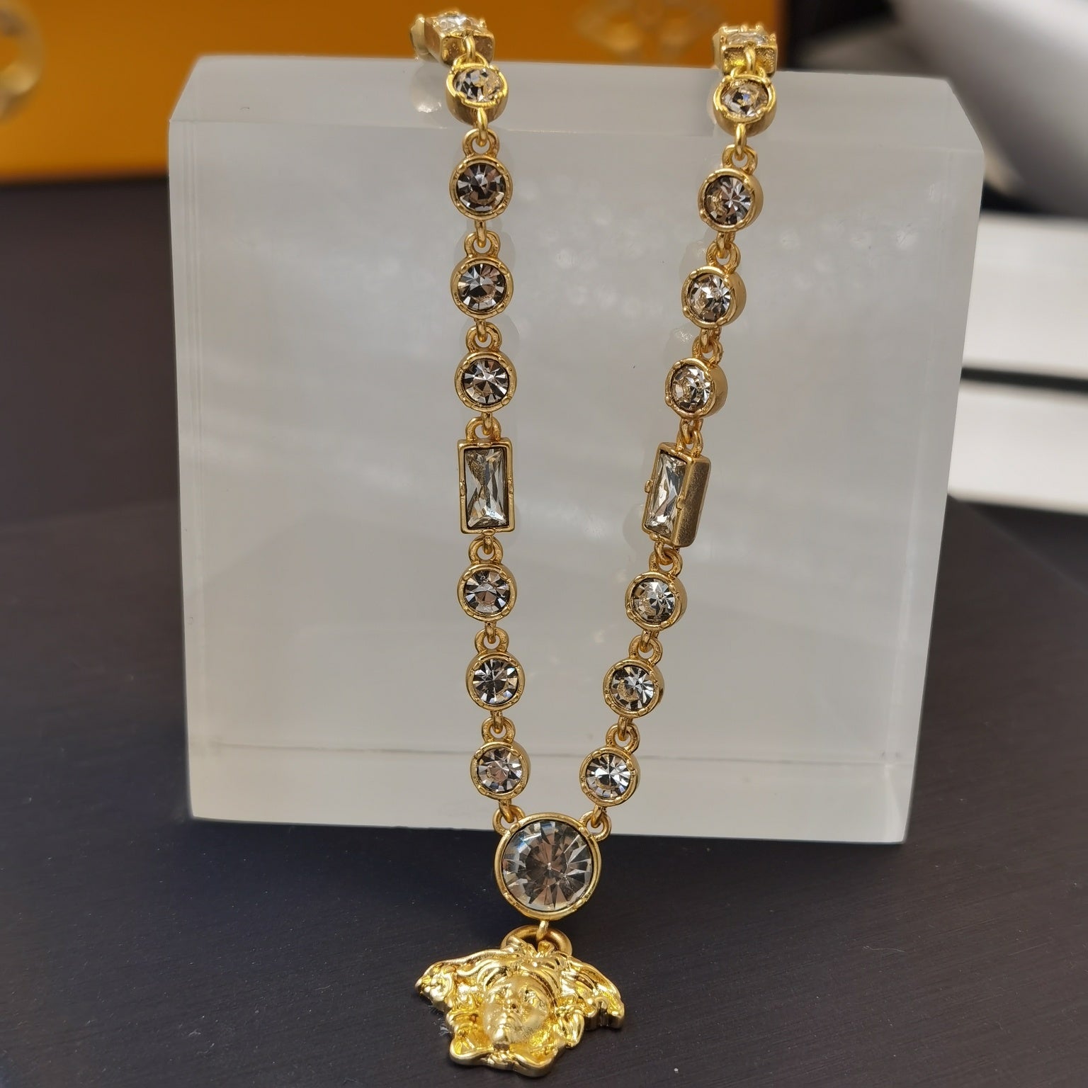 15QV42X Popular Necklace. Bracelets. earring