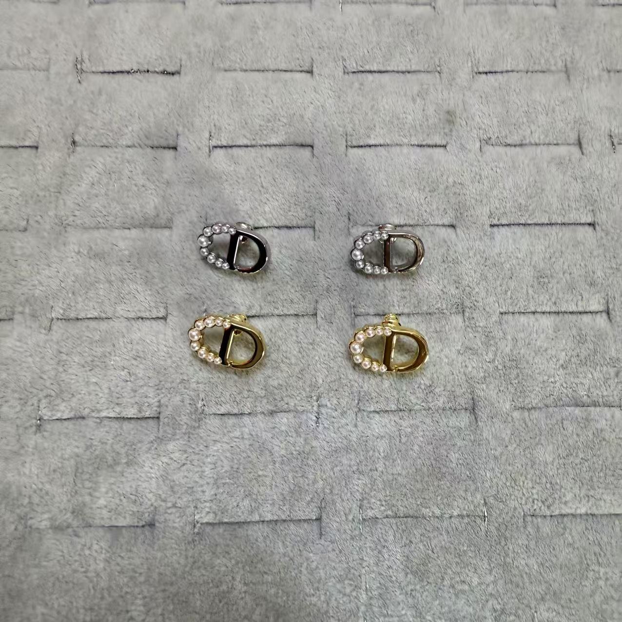 14D714E Popular  Earrings