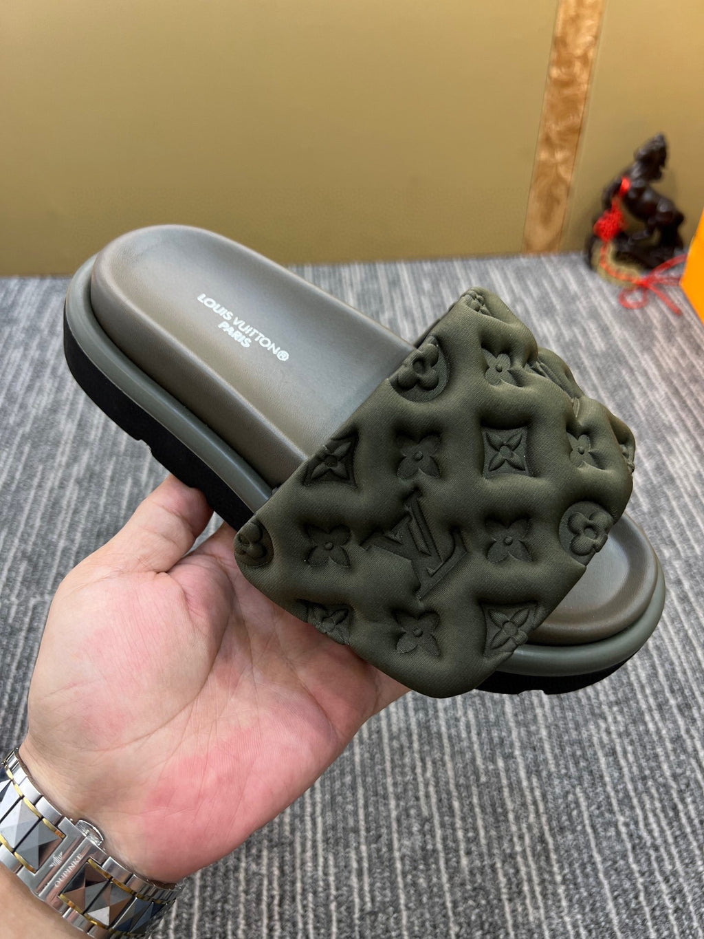 5YE116Z Popular Slippers
