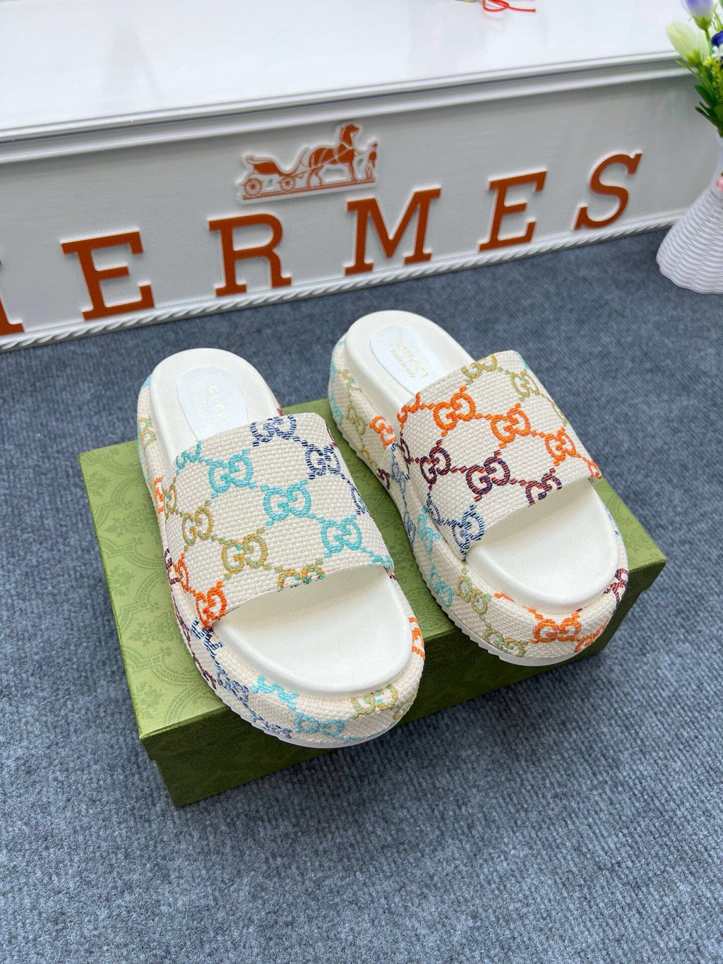 54B122Z Popular slippers  Sole thickness 5.5cm