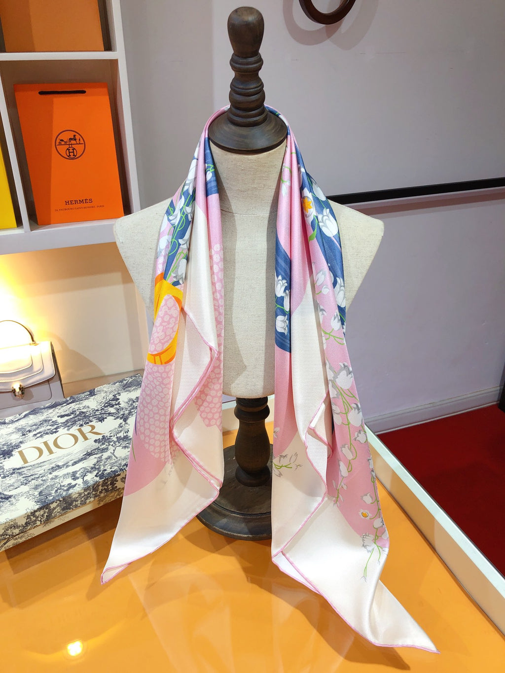 155ND7W Popular Silk Scarve