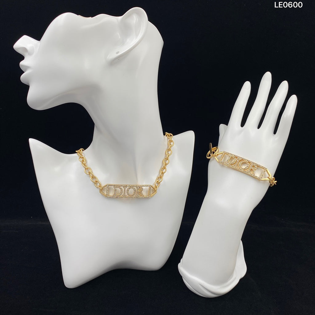 165ND7X Popular    Bracelets