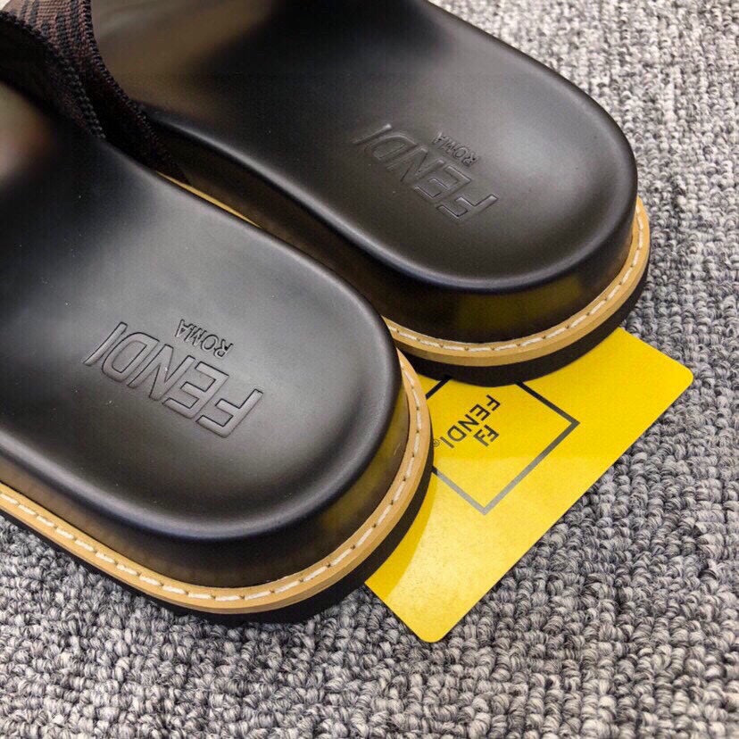 5XF102Z Popular Slippers