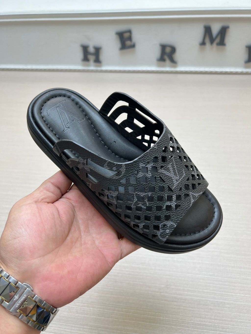 54E83Z Popular slippers