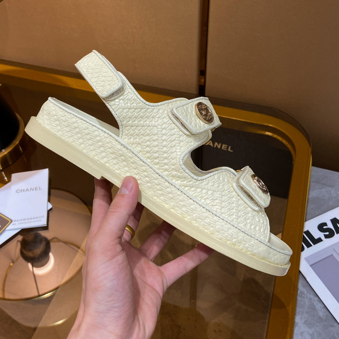 255QC49Z Popular leather shoes