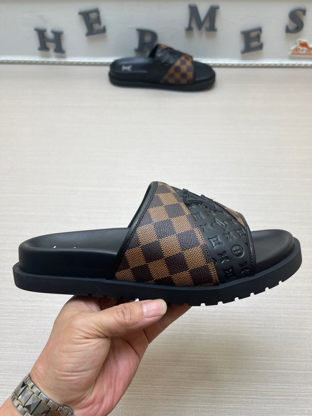 5WE249Z Popular Slippers