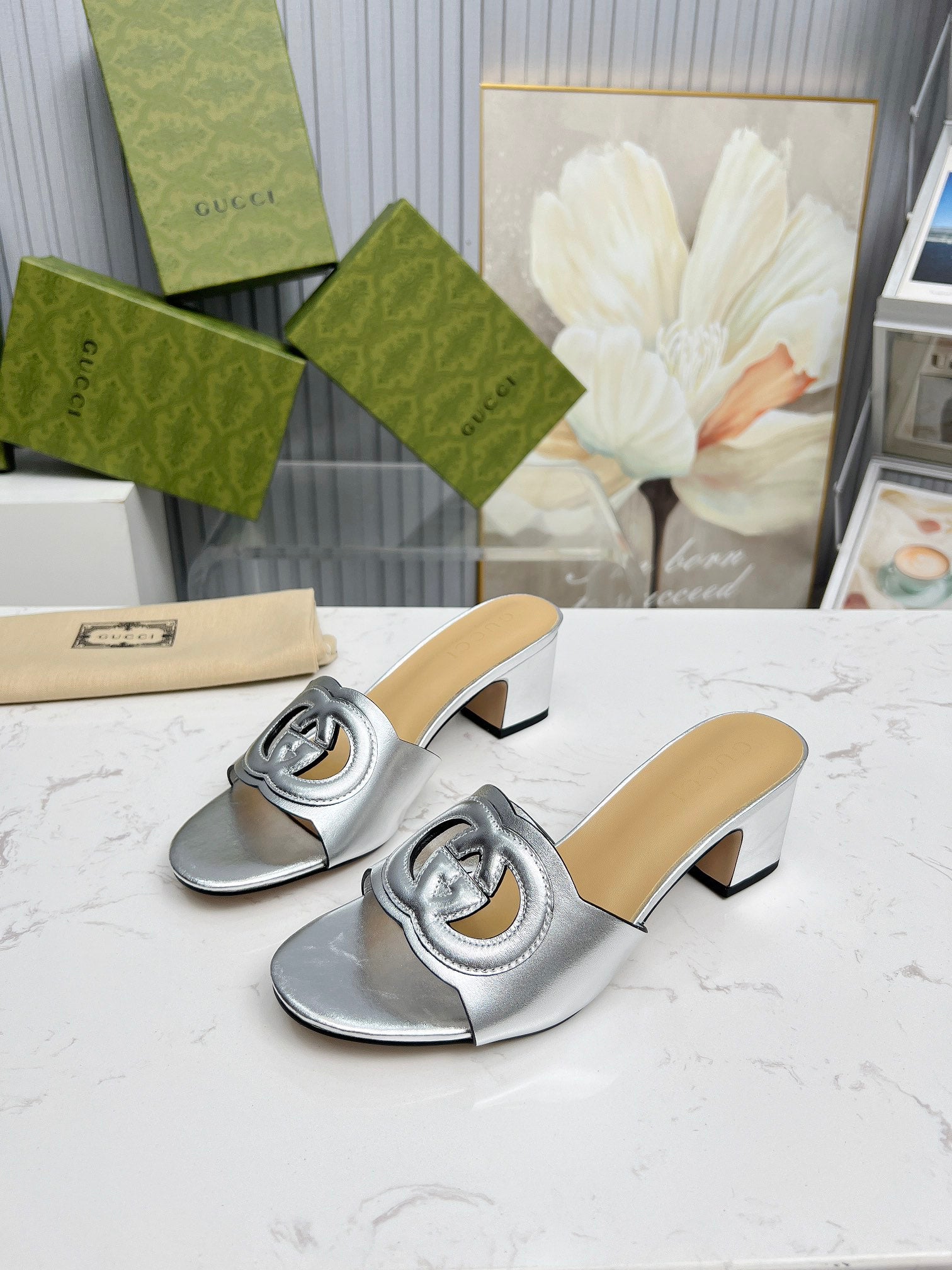 Z2X56B33 Popular high-quality leather Shoes 5.5cm