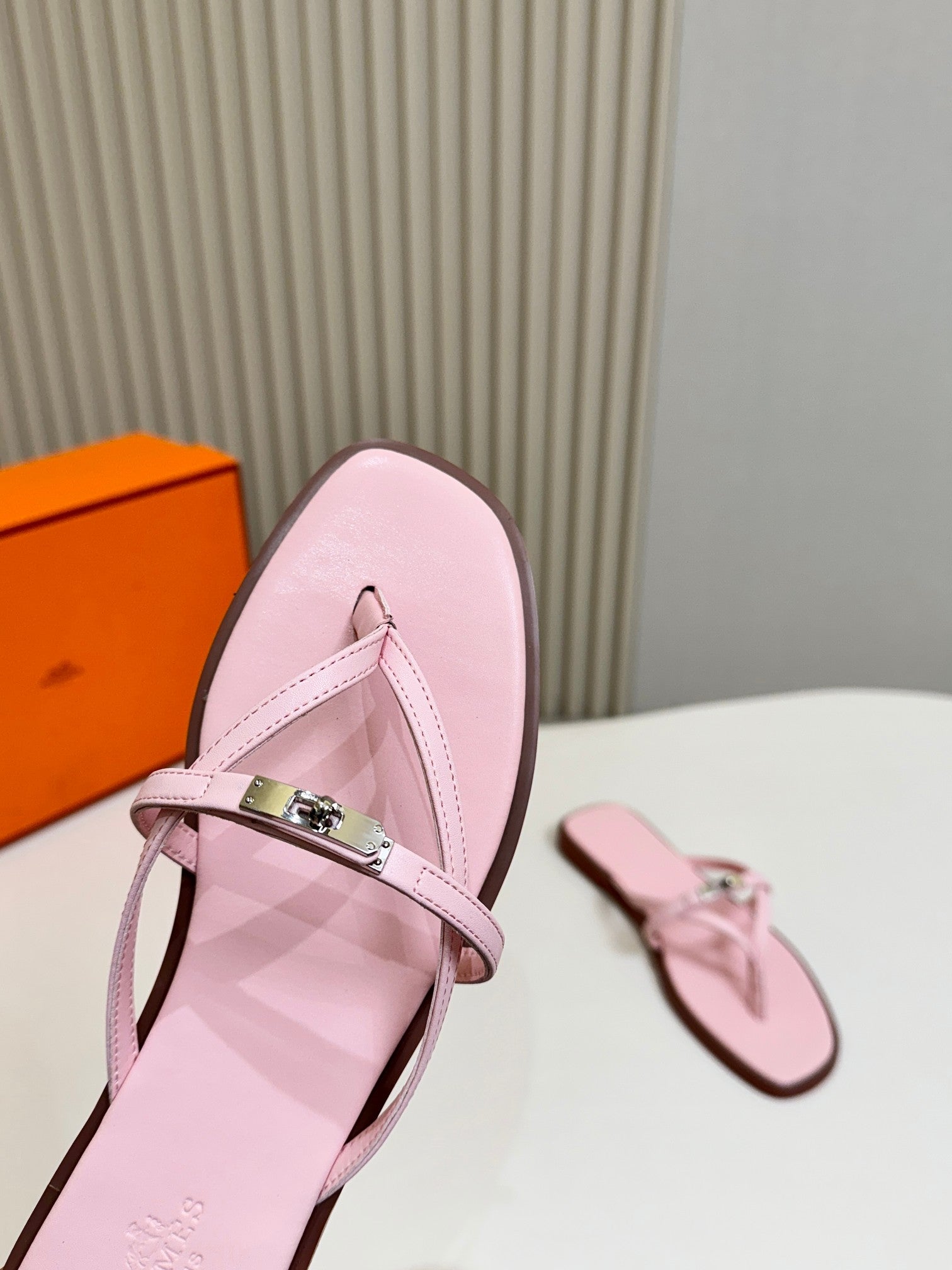 Z2X66H7 Popular high-quality leather Shoes