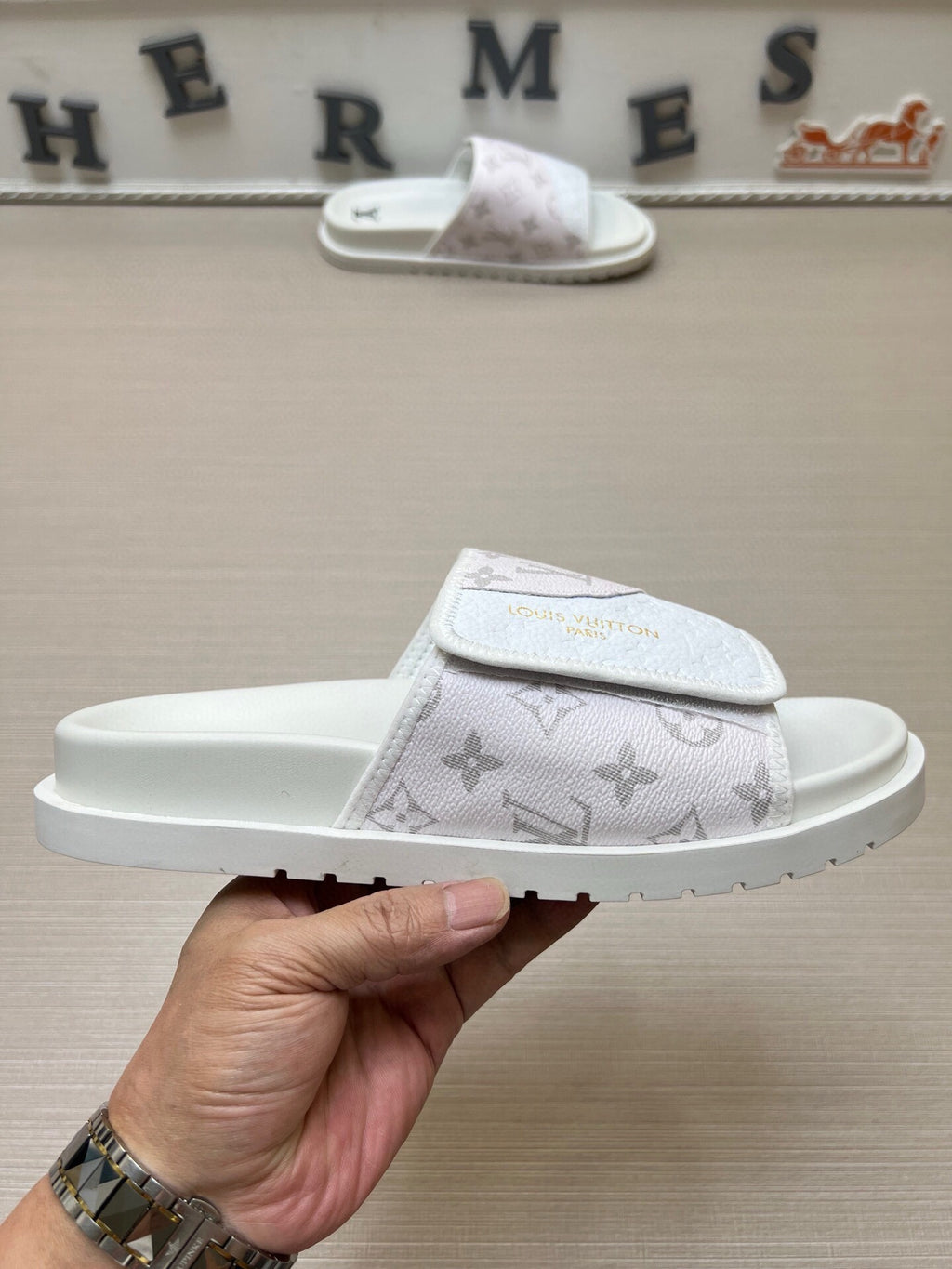 5WE250Z Popular Slippers
