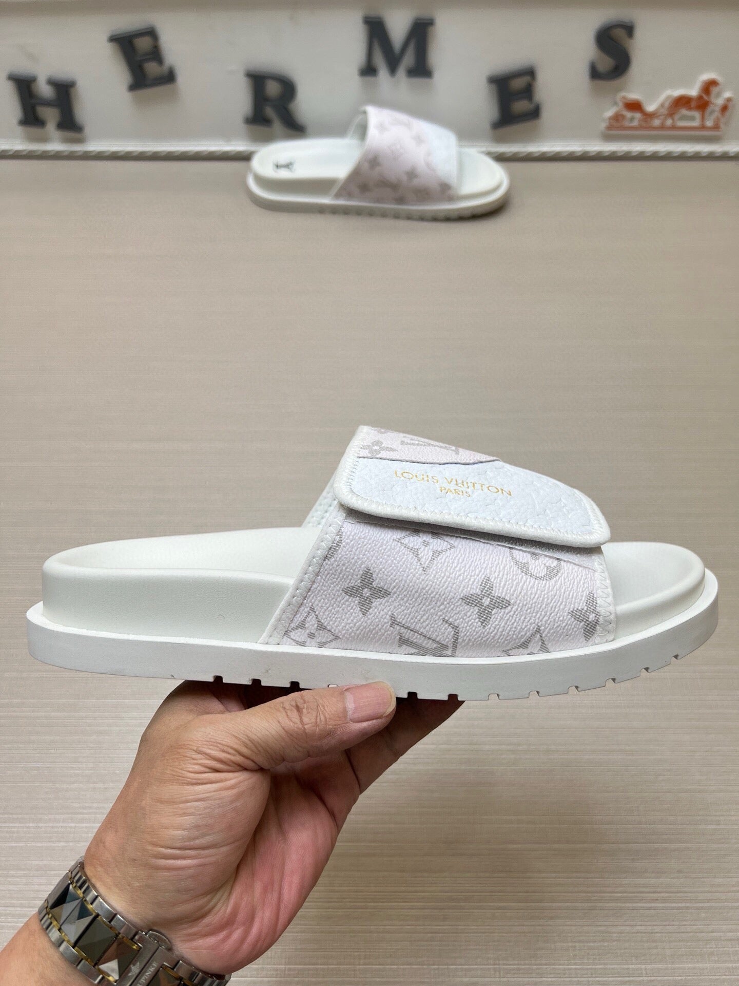 5WE250Z Popular Slippers