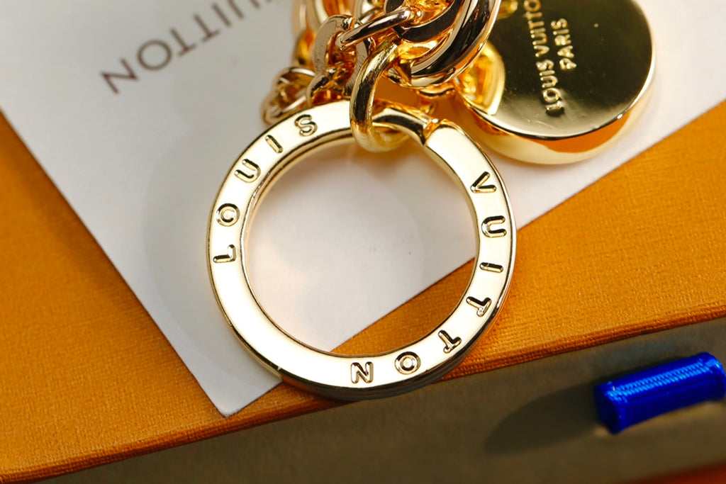 35QE16A Popular bag 's charms accessories
