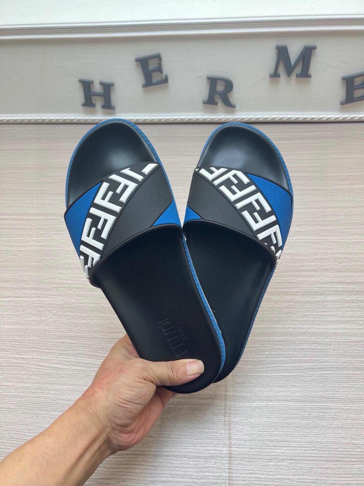 535ZF283Z Popular Slippers