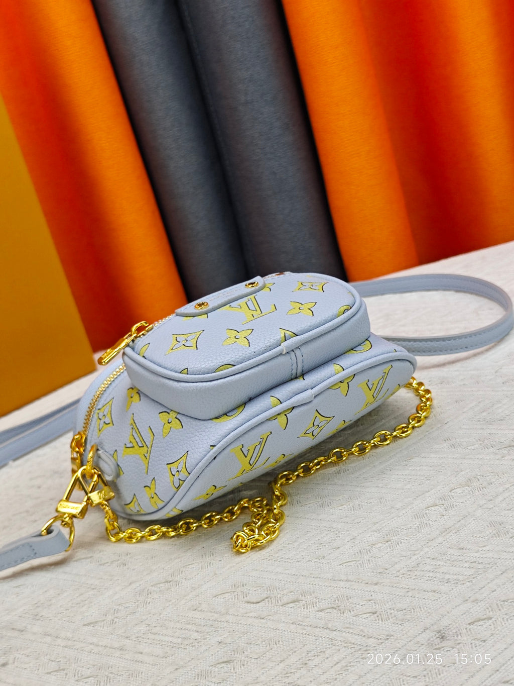 146PE76B Popular leather bag