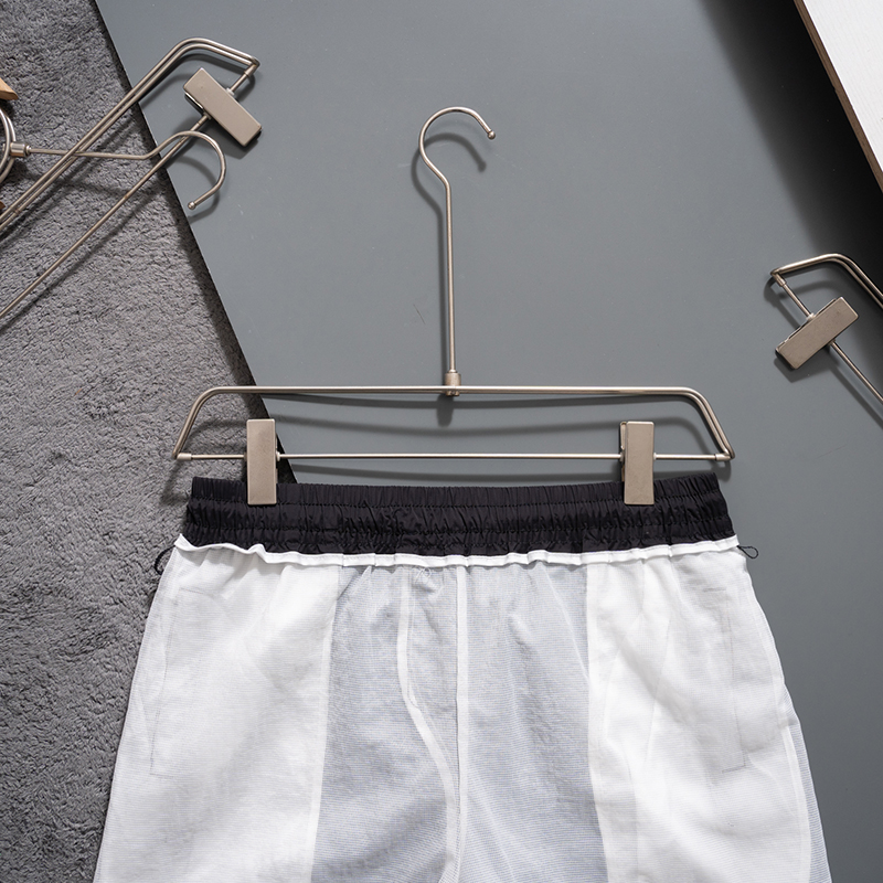 136ND5U Popular shorts