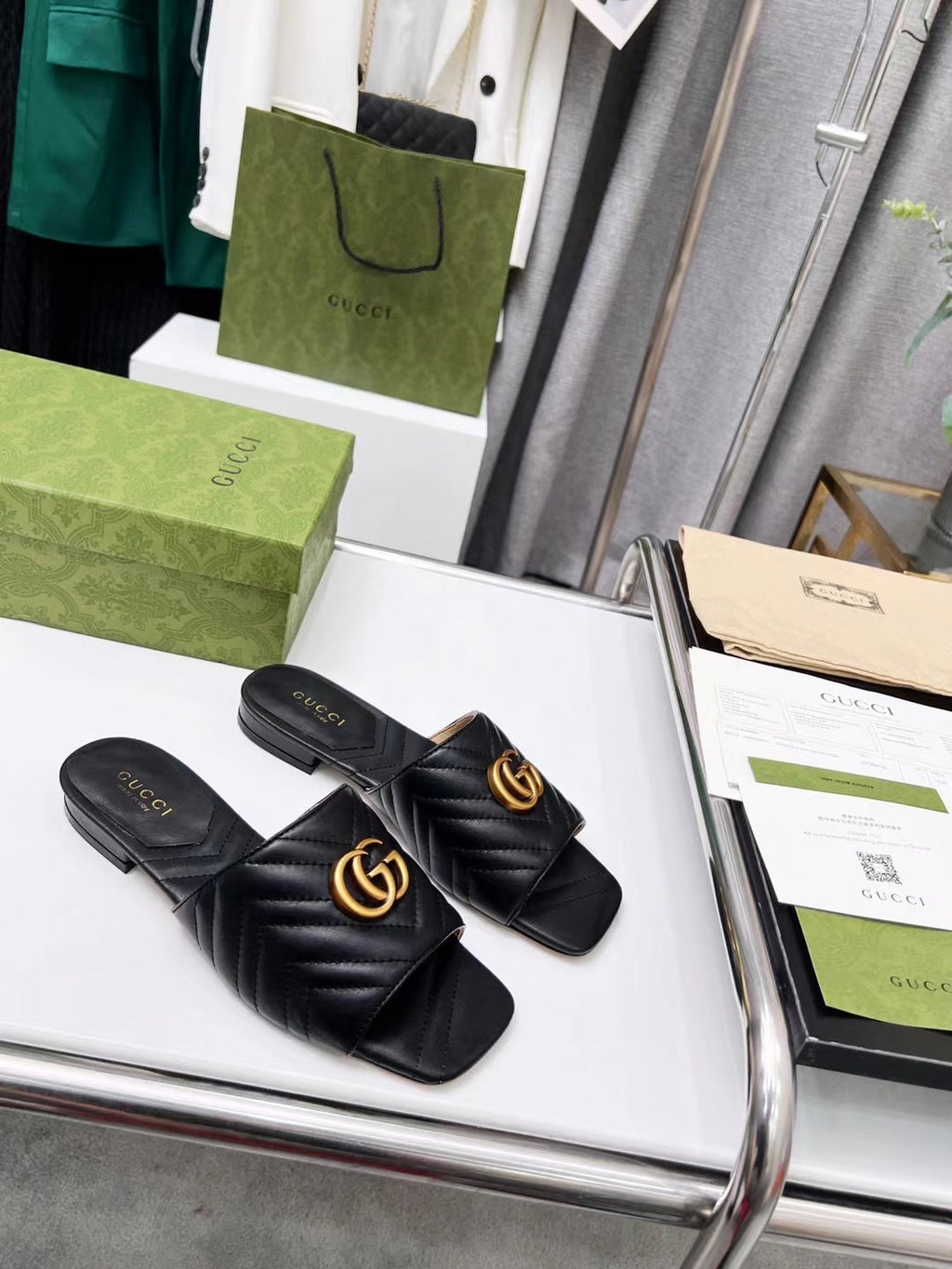 Z2X66B48 Popular high-quality leather slippers