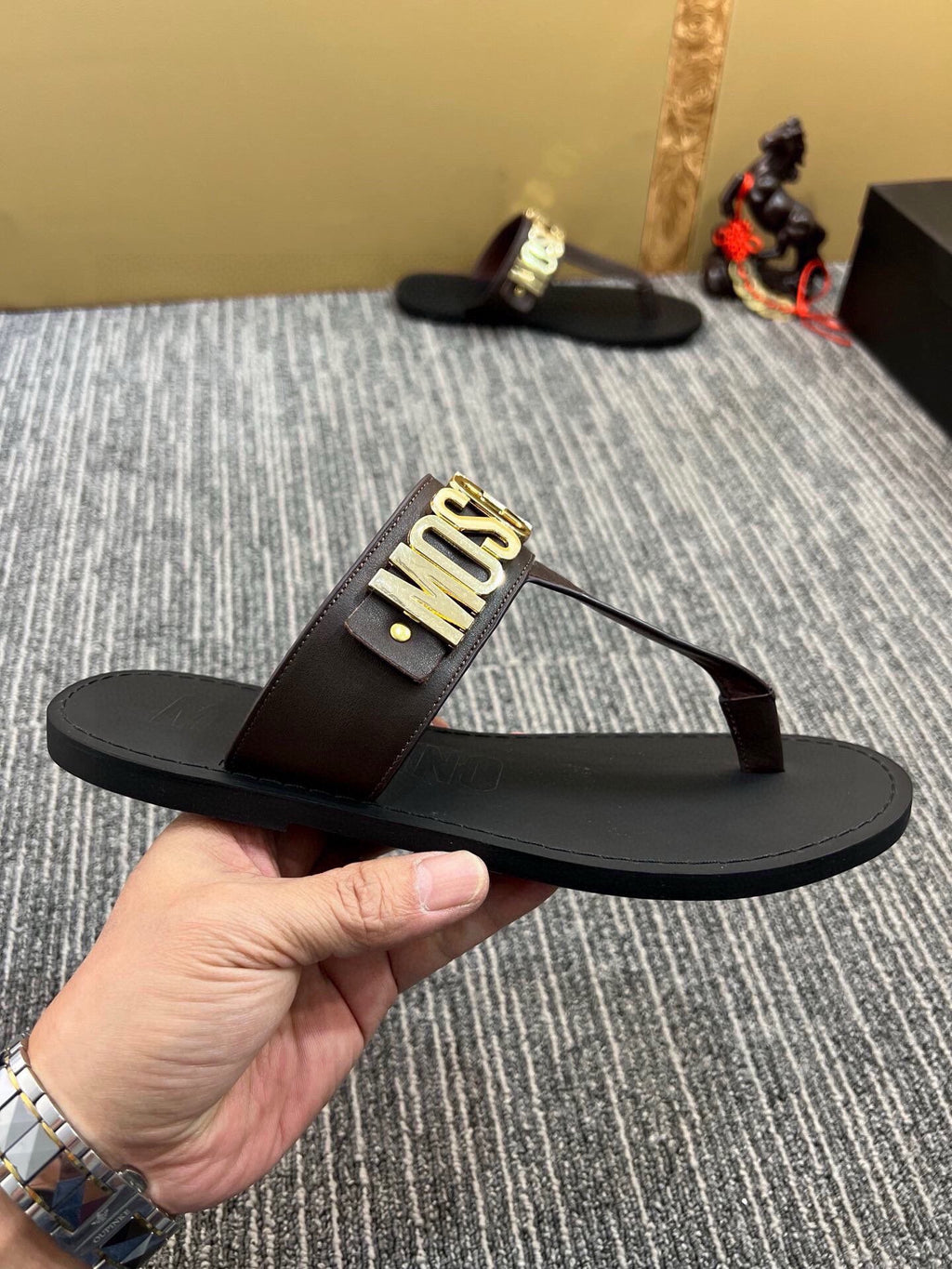 54A118Z Popular slippers