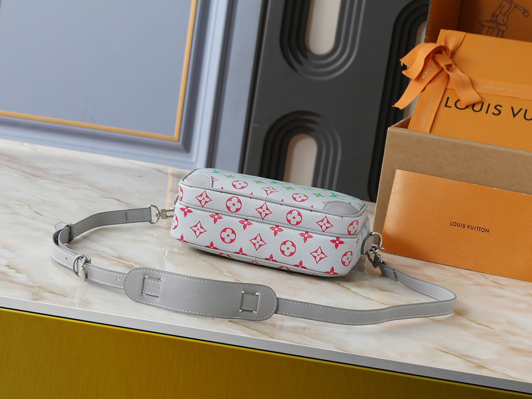 146PE109B Popular leather bag
