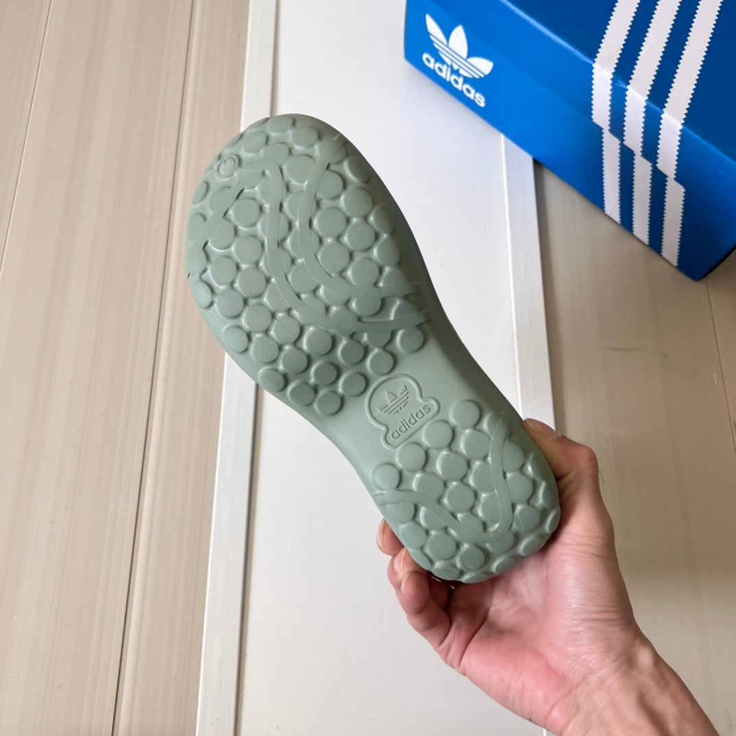 14A191Z Popular sandals