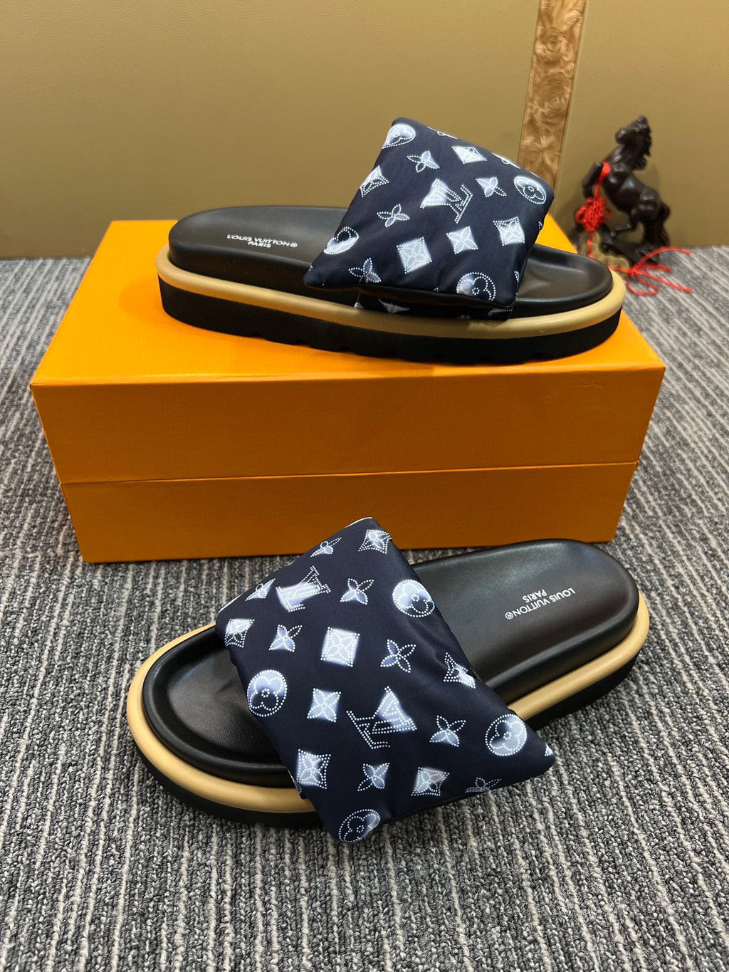 5XE118Z Popular leather quality Slippers