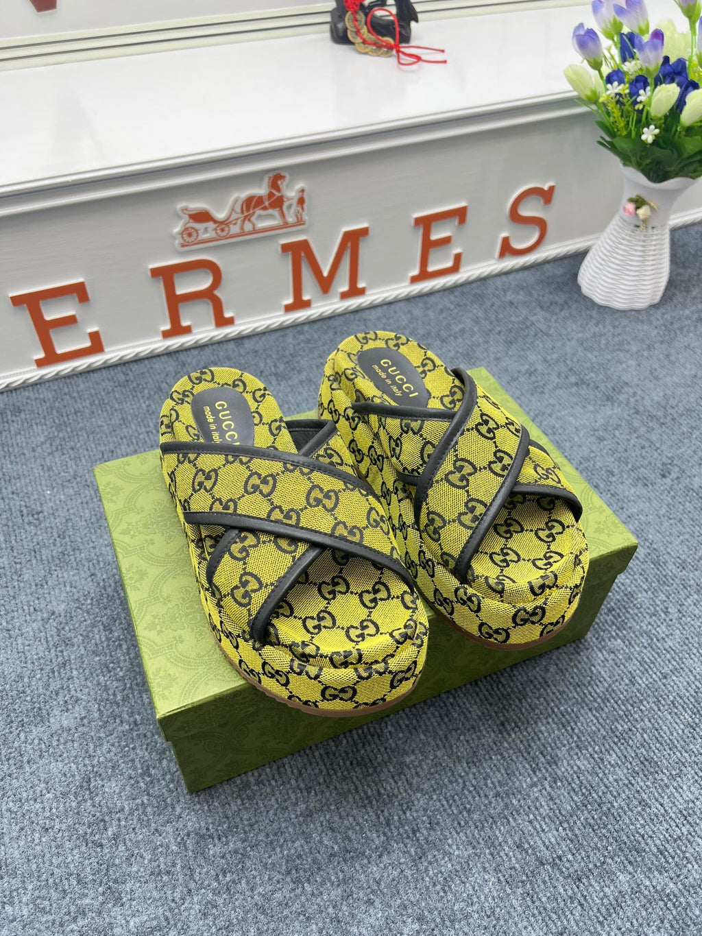 5YB69Z Popular Slippers