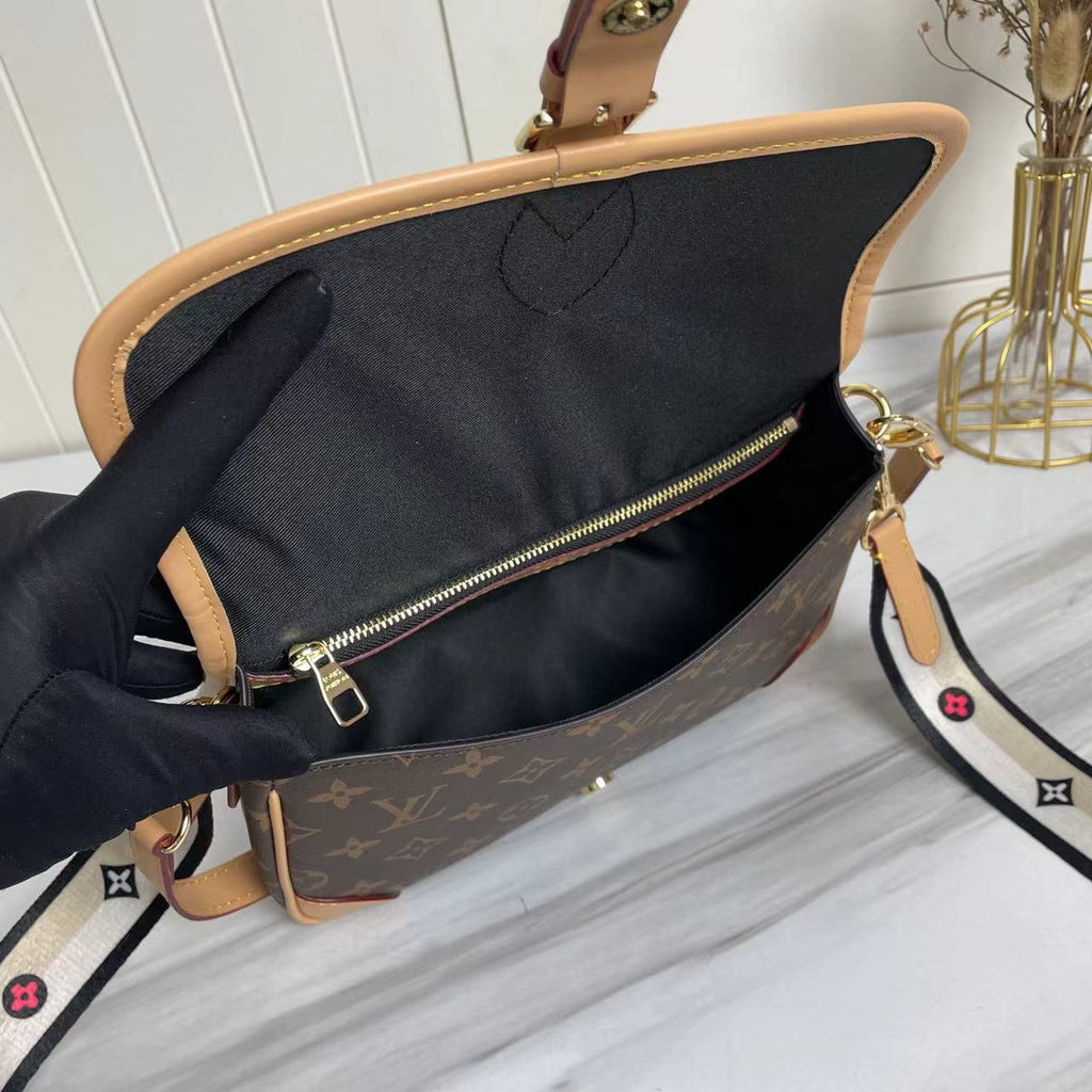 2XE028B Popular leather bag 