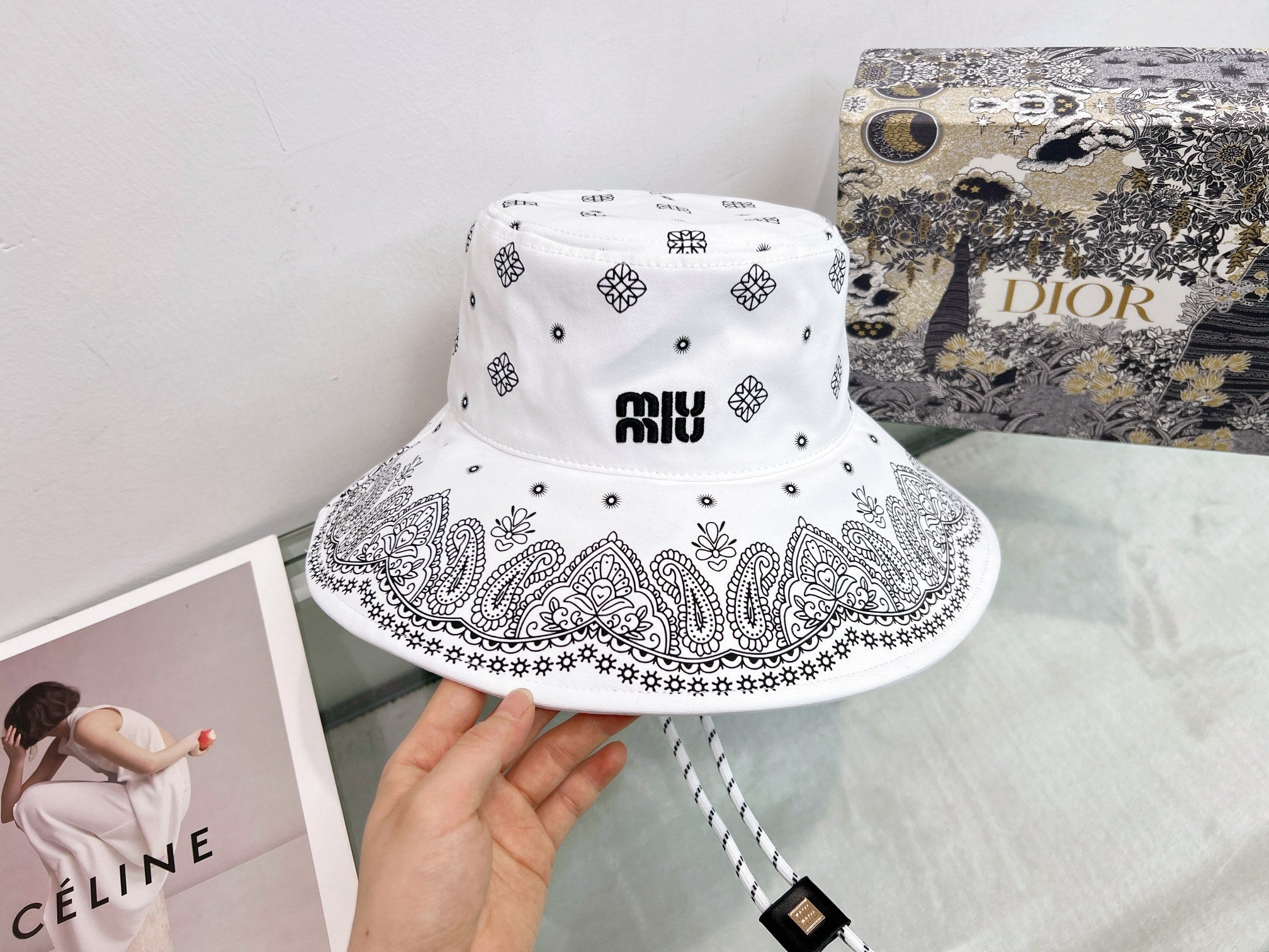 15QA82M Popular hats