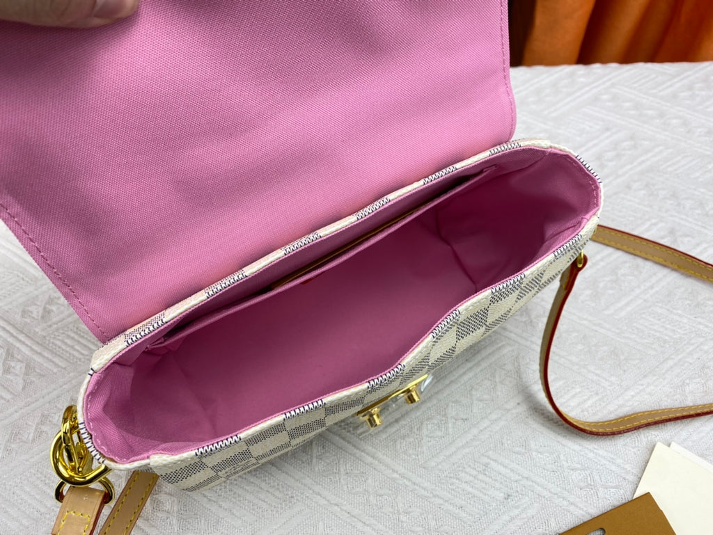 1WE2B Popular leather Bags