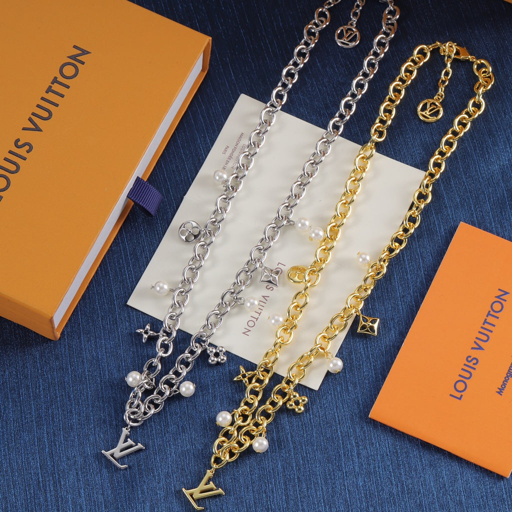 175RE32X Popular   Necklaces .