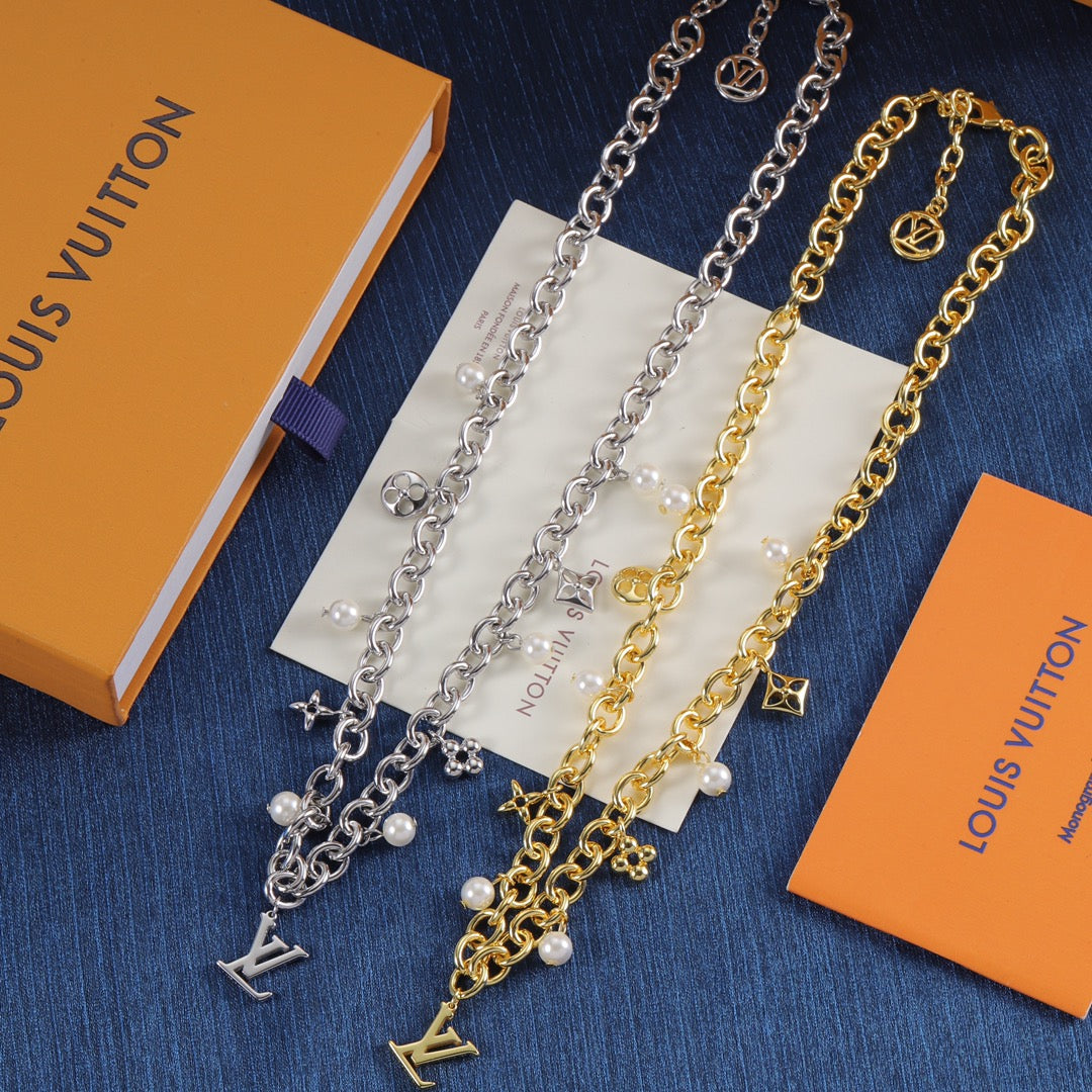 175RE32X Popular   Necklaces .