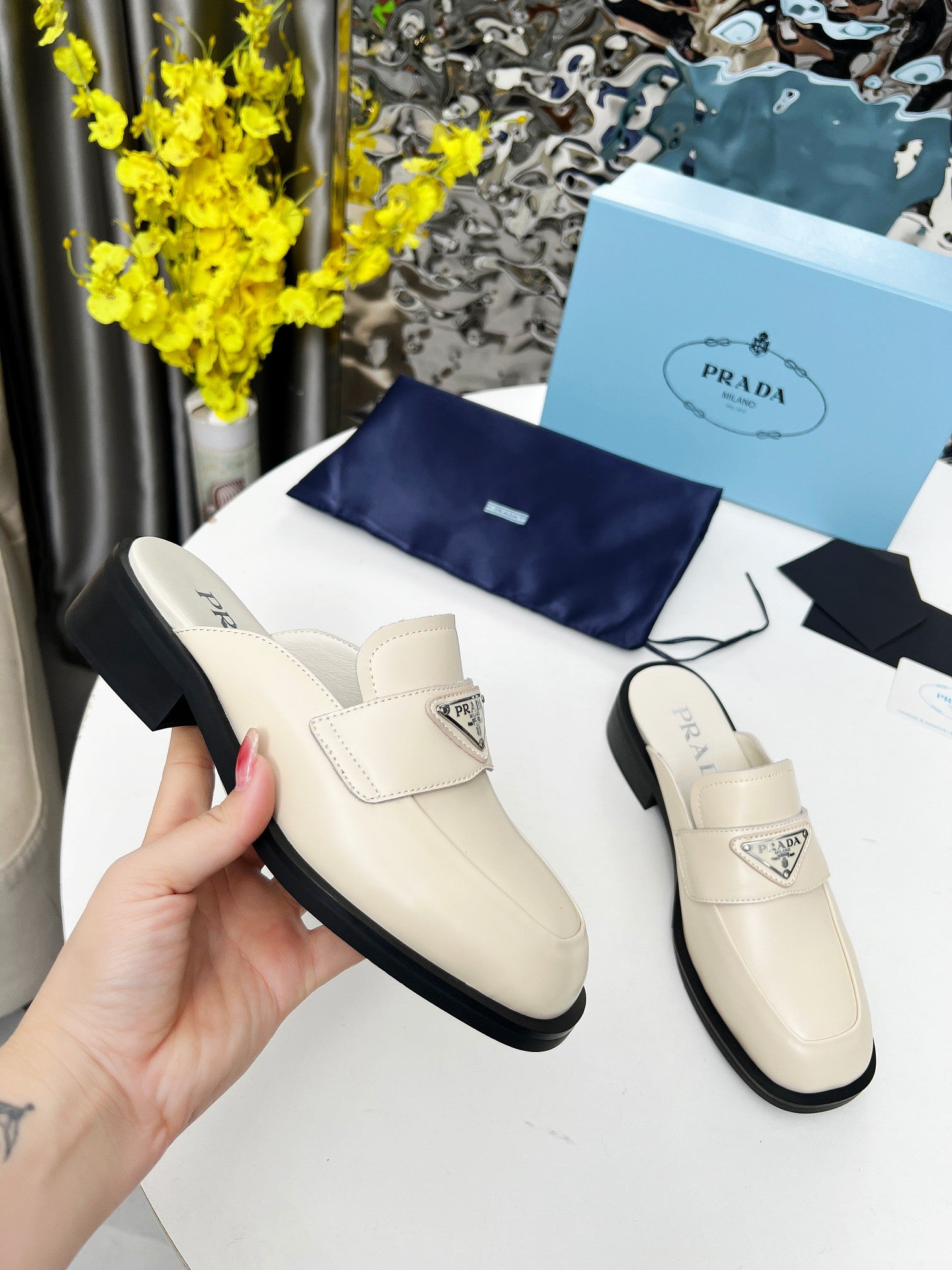 2105QP403Z Popular high-quality leather Shoes