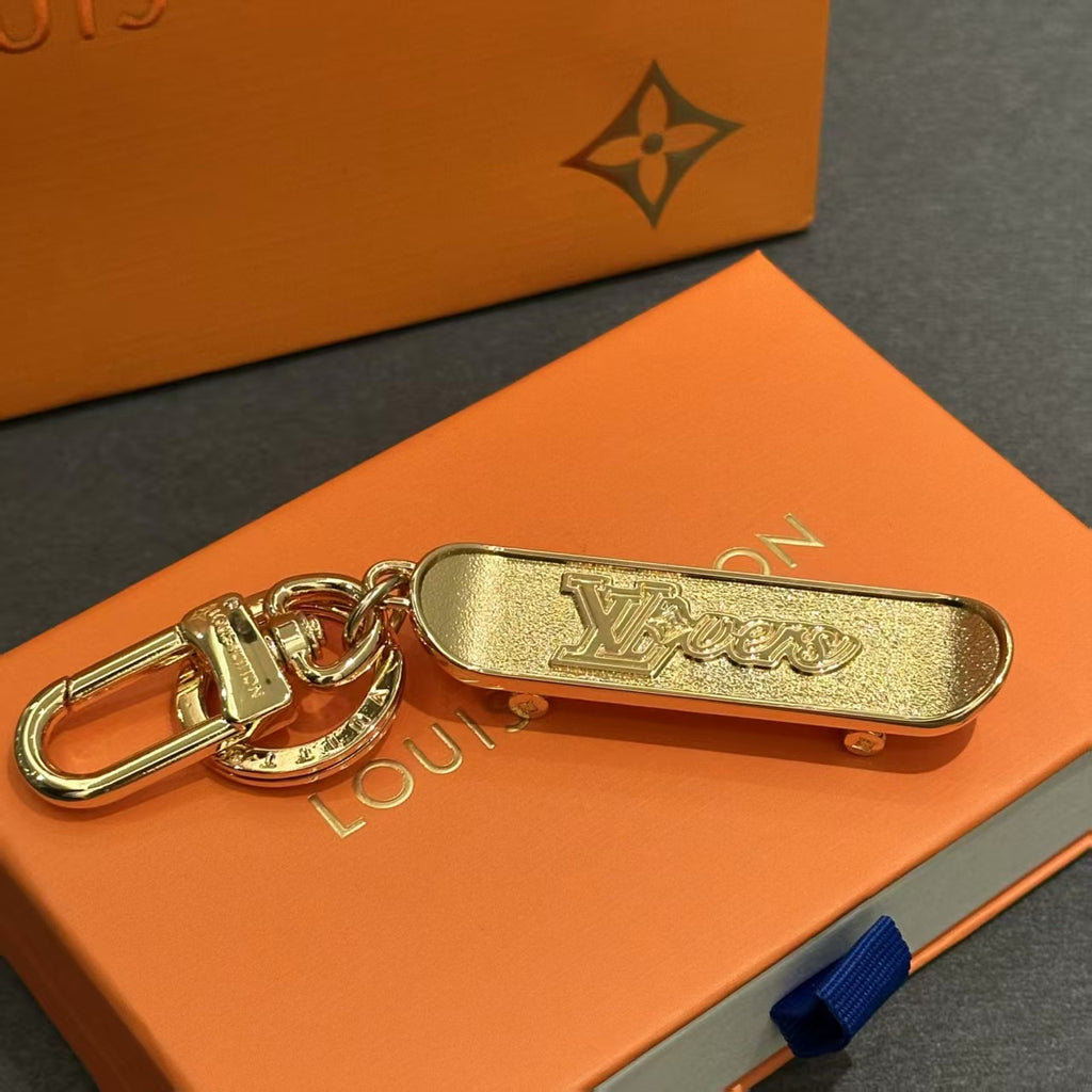 35QE25A Popular bag 's charms accessories