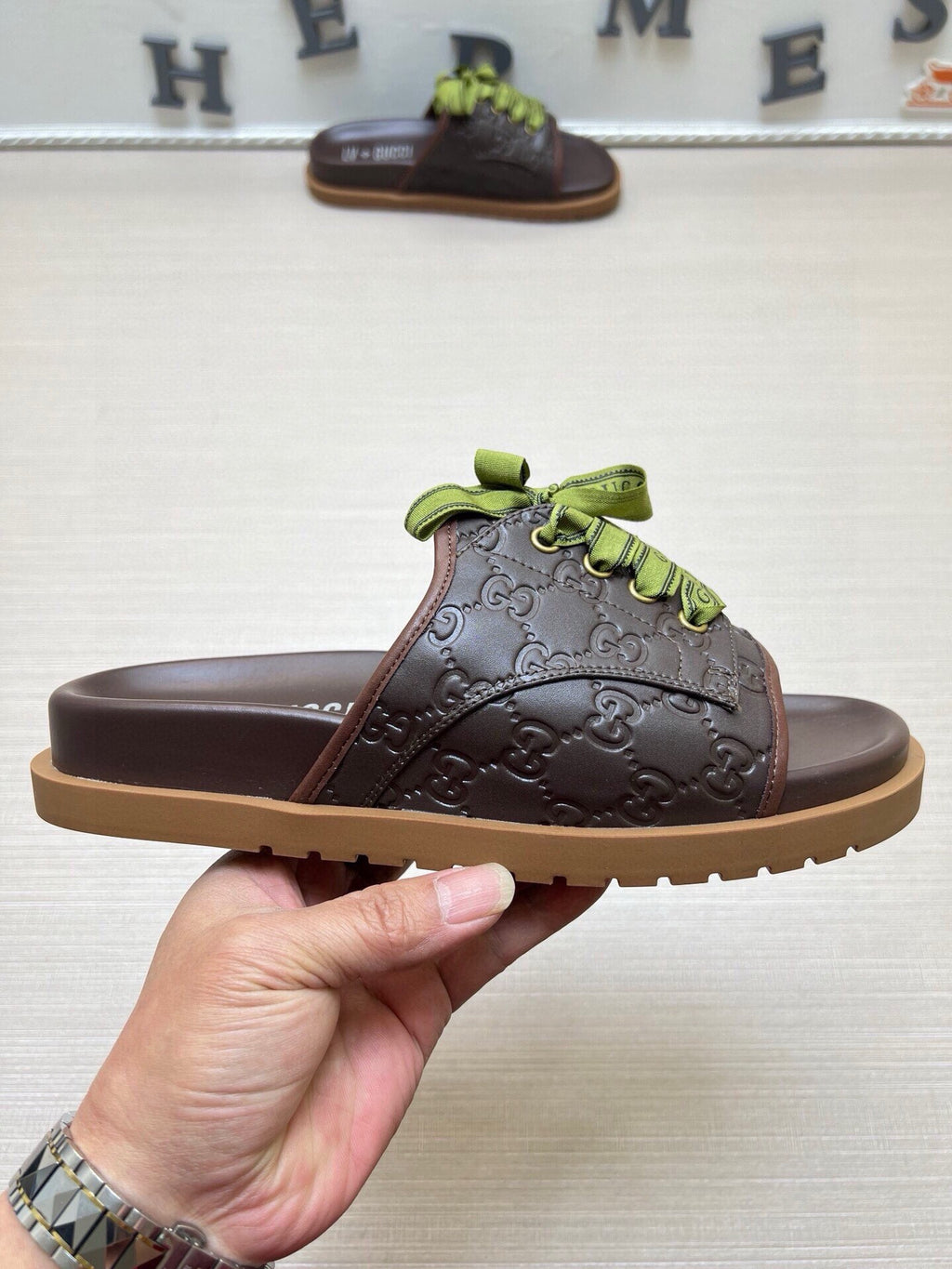5WB242Z Popular Slippers