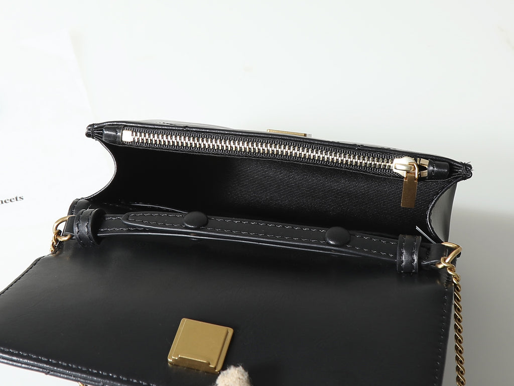 156XA26B Popular leather bag